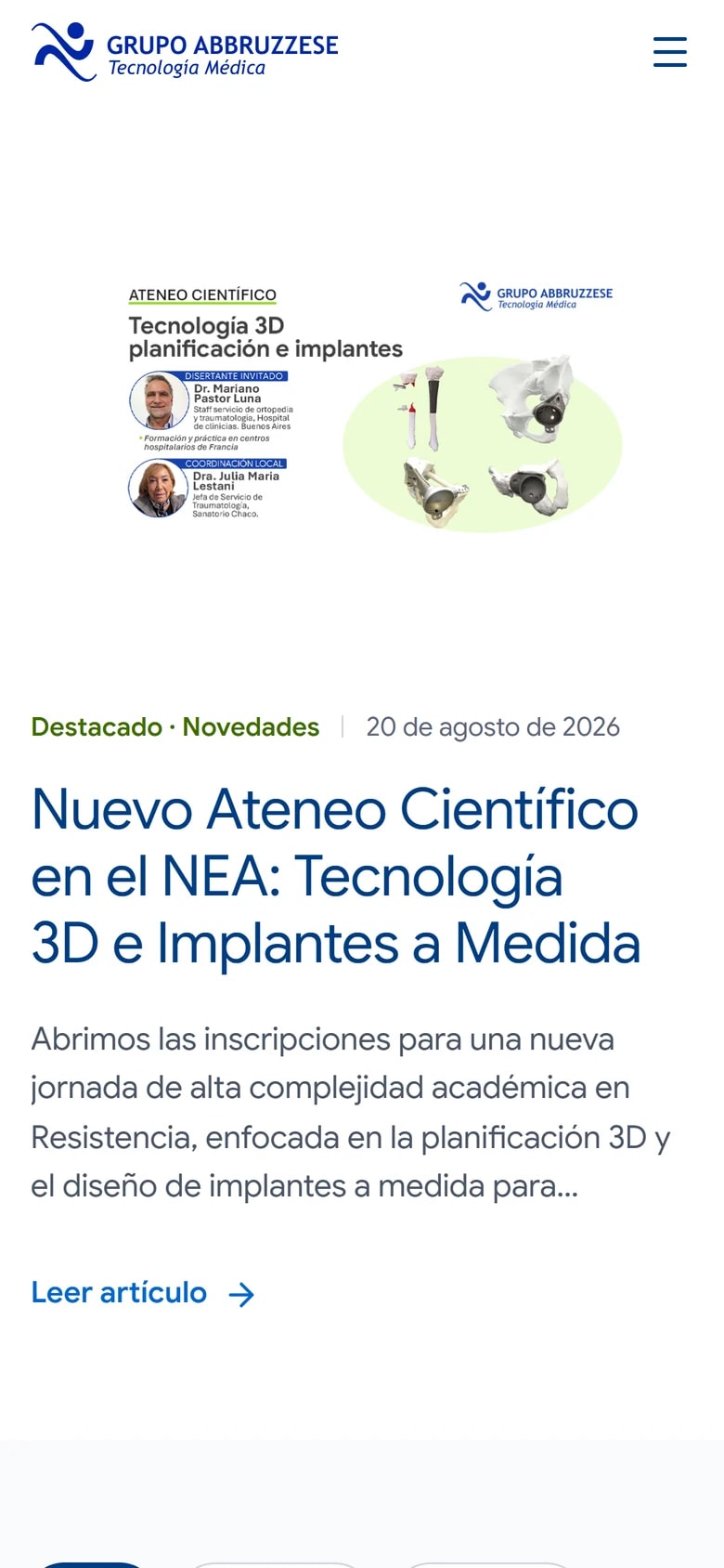Un blog que muestra al grupo trabajando, en el teléfono